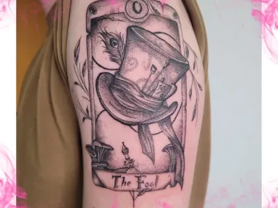 Tatouage carte de tarot, chapelier fou