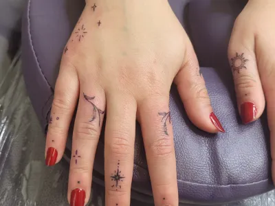 Tatouage sur les doigts